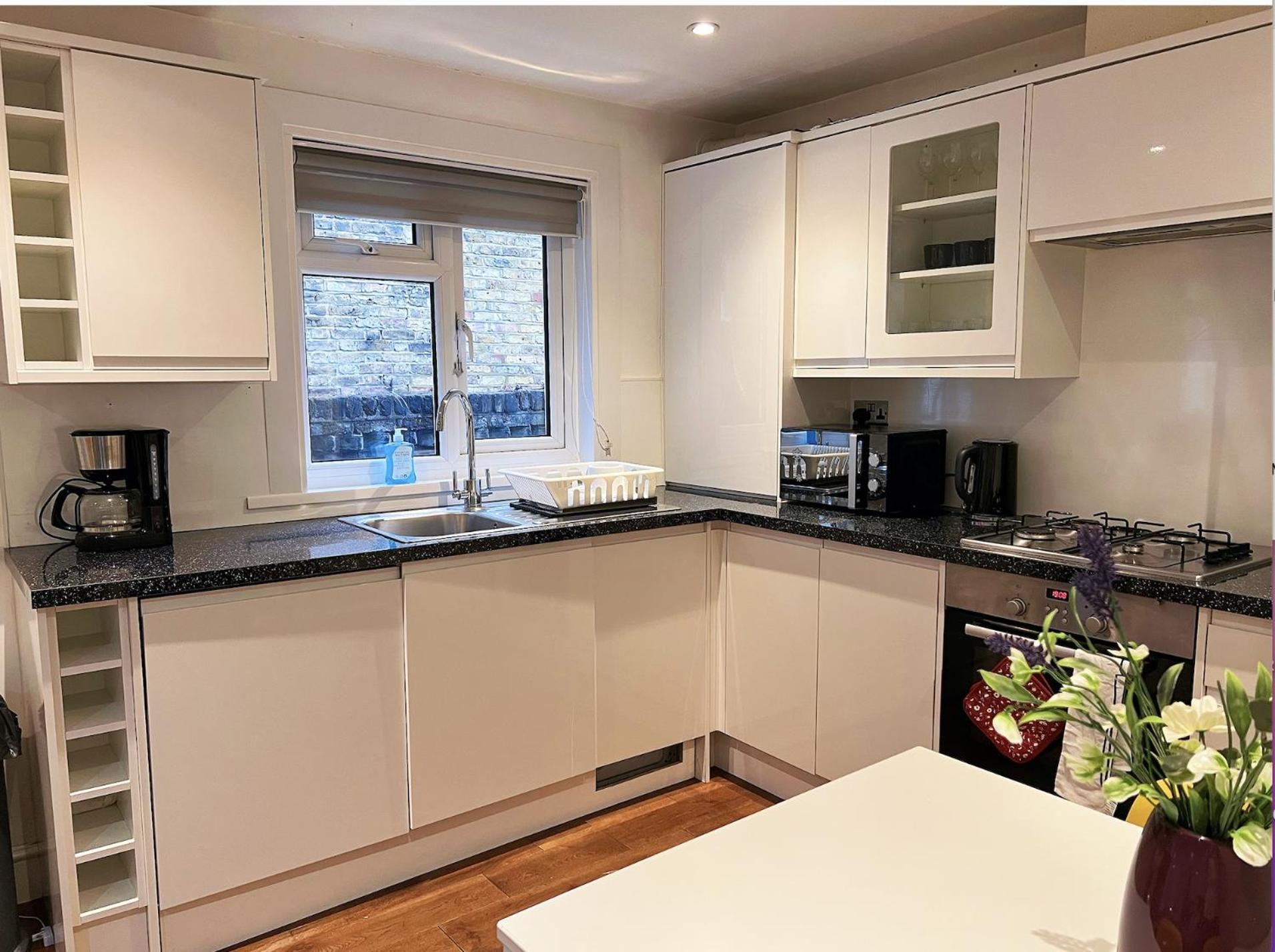 Lovely 2 Bedroom Garden Flat In London Luaran gambar